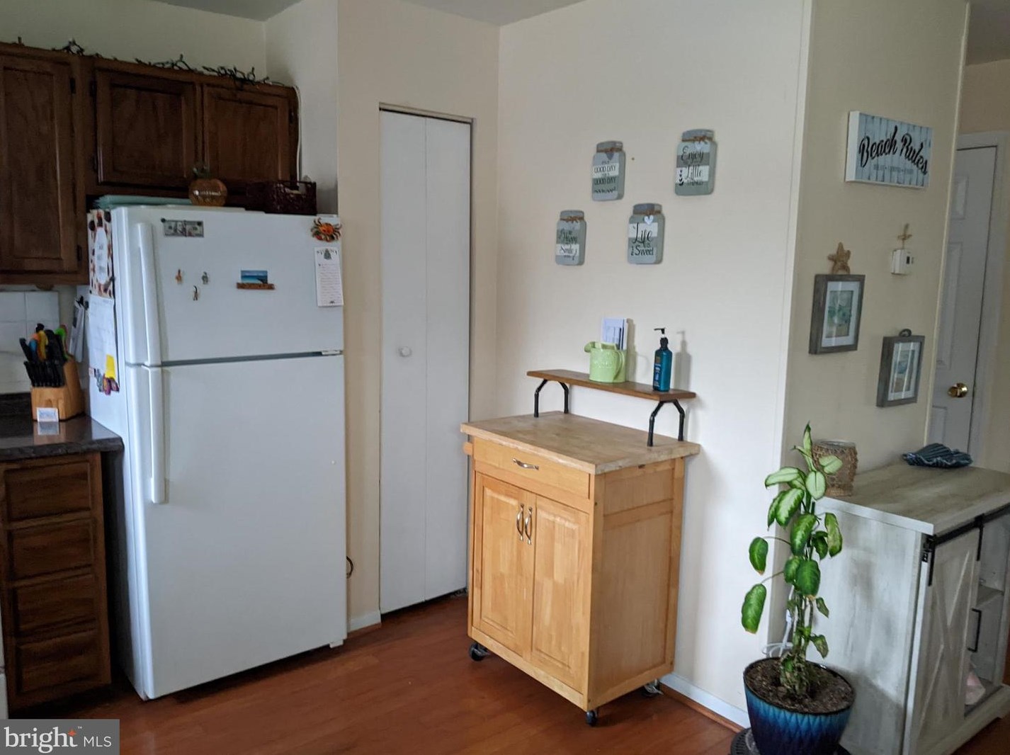 7 Pin Oak Ln, Tuckerton NJ  08087-1853 exterior