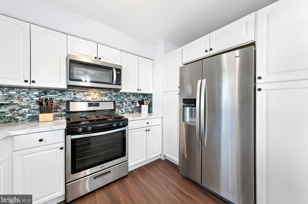 403 5th St, Waretown NJ  08758-2917 exterior