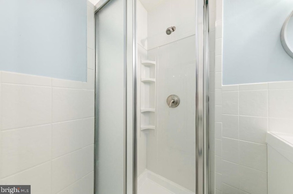 403 5th St, Waretown NJ  08758-2917 exterior