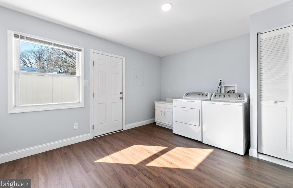 403 5th St, Waretown NJ  08758-2917 exterior