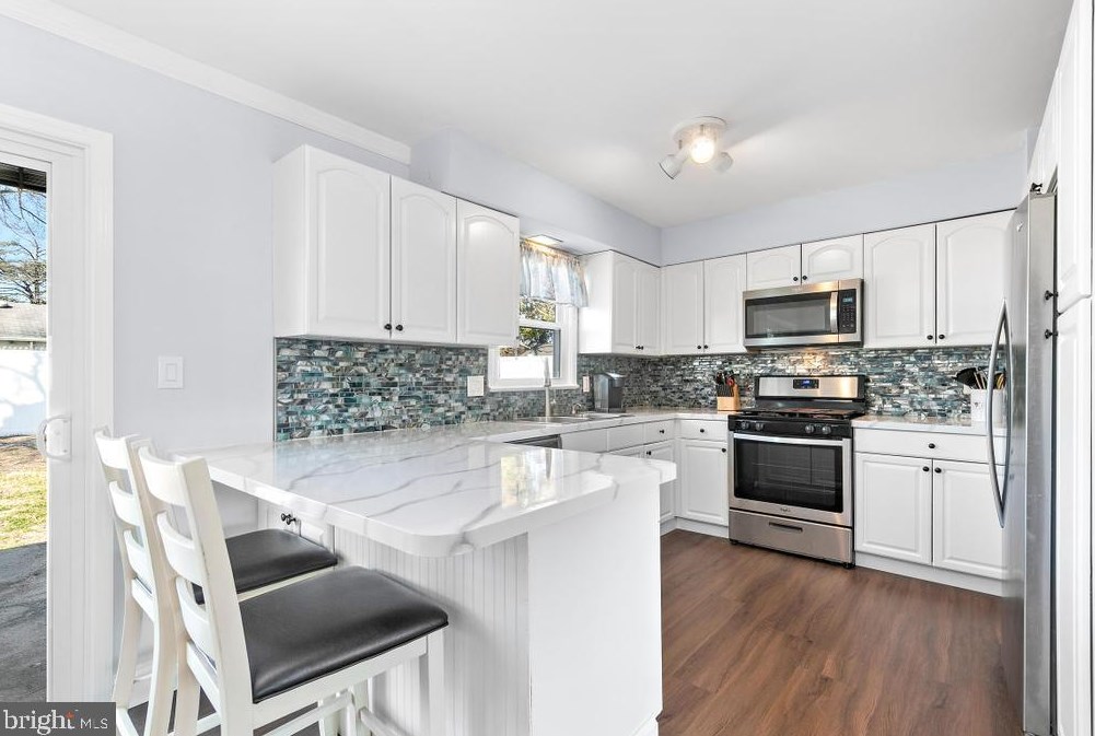 403 5th St, Waretown NJ  08758-2917 exterior