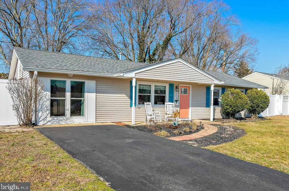 403 5th St, Waretown NJ  08758-2917 exterior