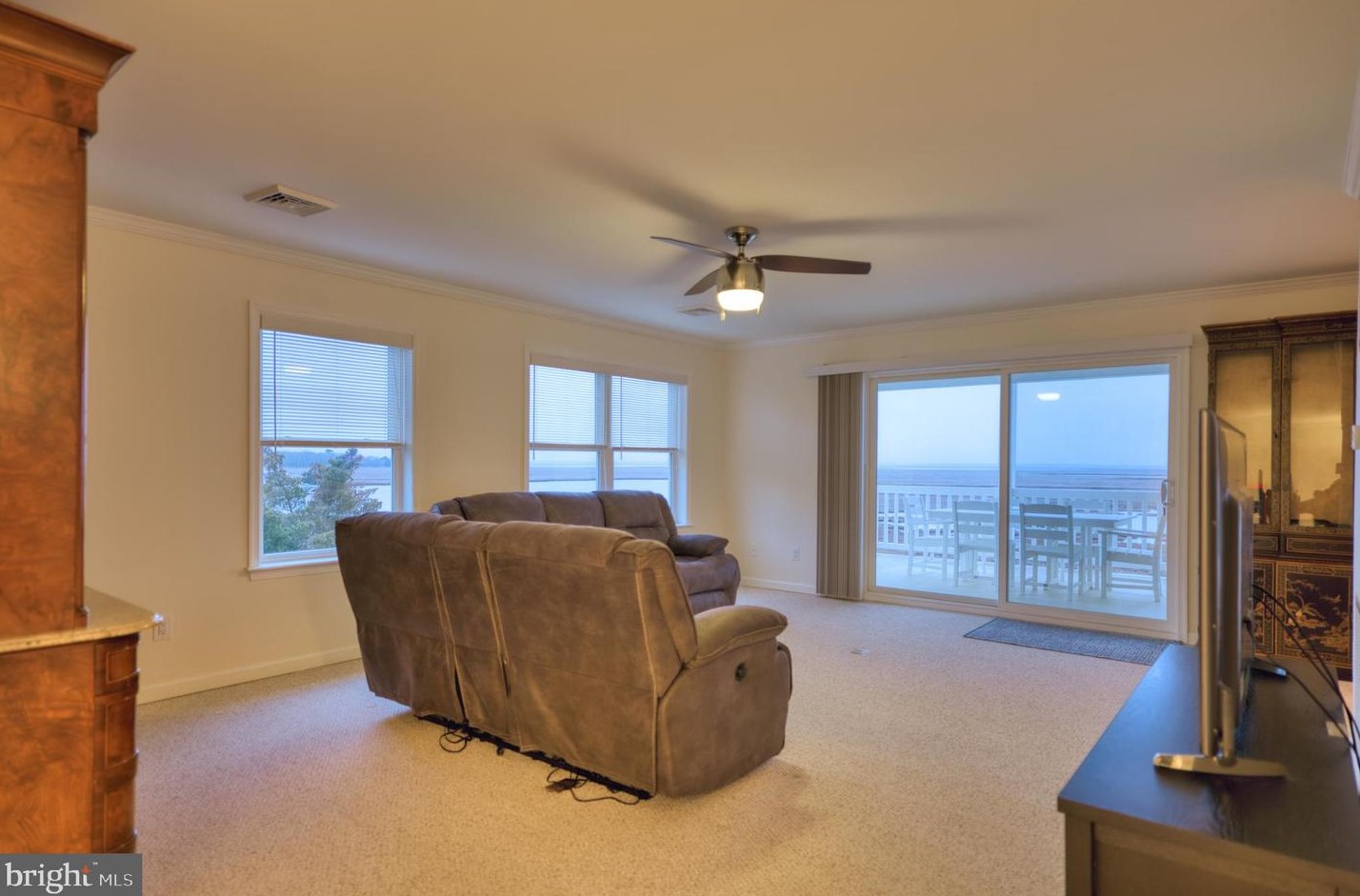 25 Schuylkill Rd, Tuckerton NJ  08087-1127 exterior