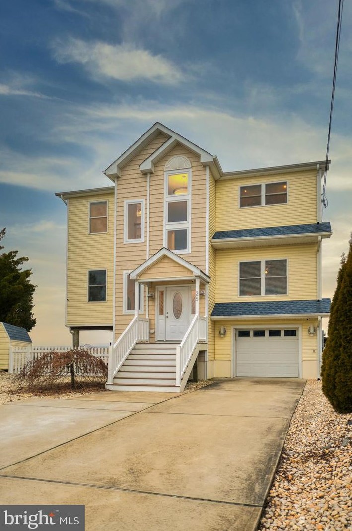 25 Schuylkill Rd, Tuckerton NJ  08087-1127 exterior