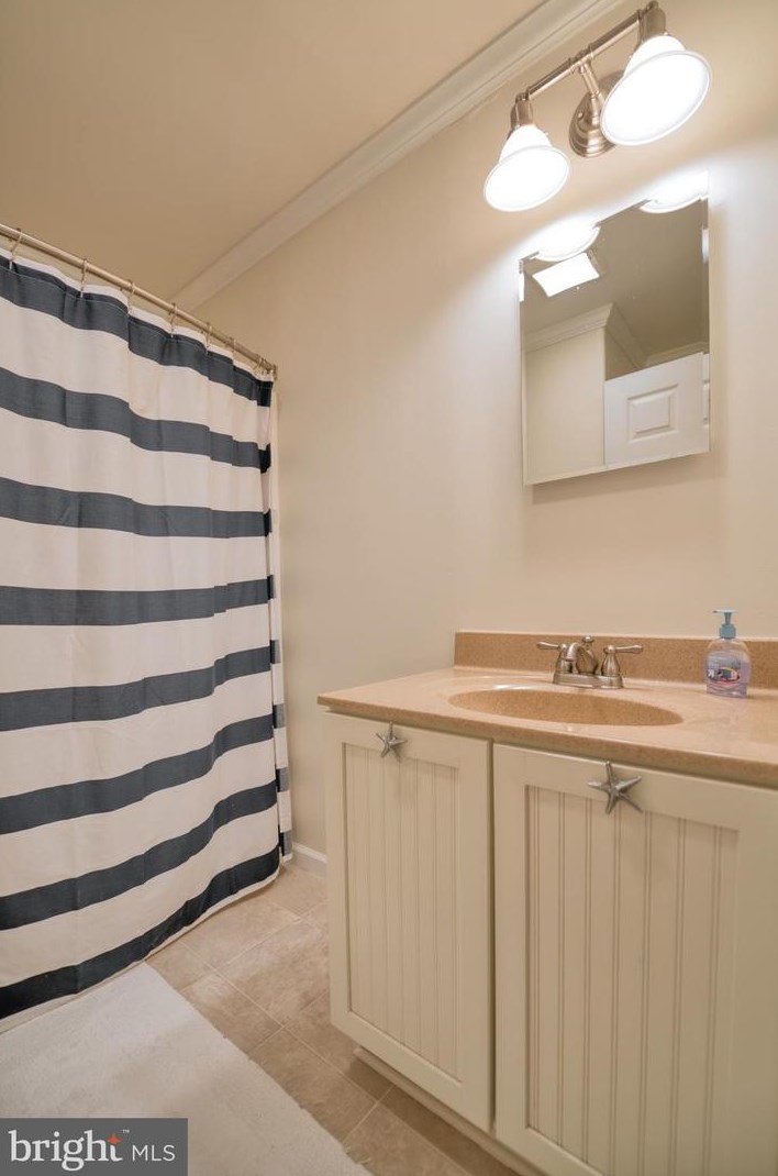 25 Schuylkill Rd, Tuckerton NJ  08087-1127 exterior