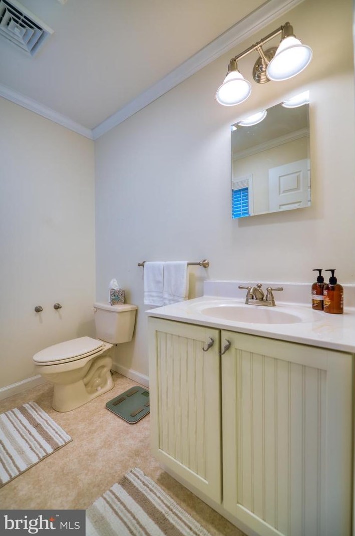 25 Schuylkill Rd, Tuckerton NJ  08087-1127 exterior