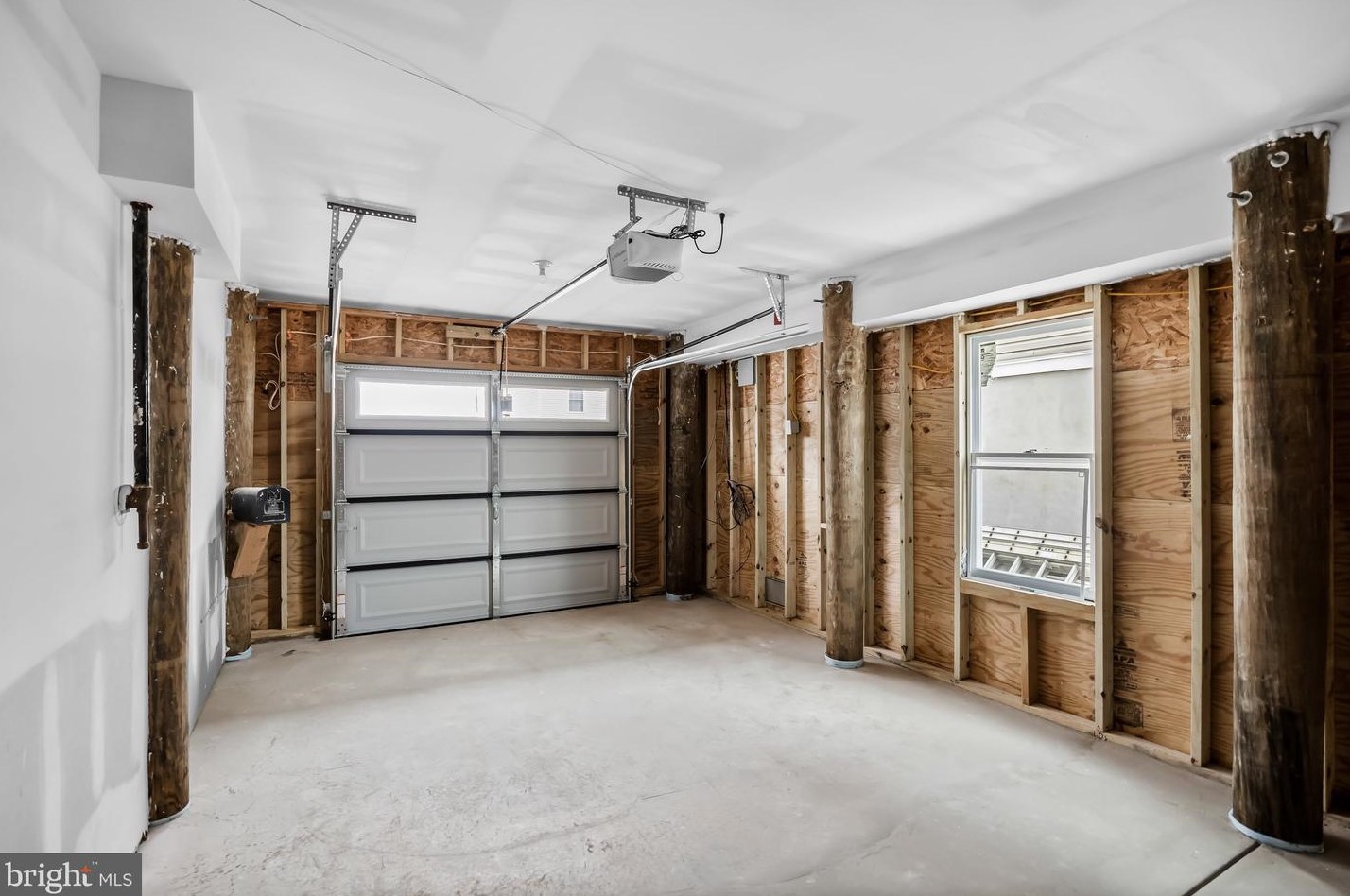 27 Brig Dr, Tuckerton NJ  08087-1618 exterior