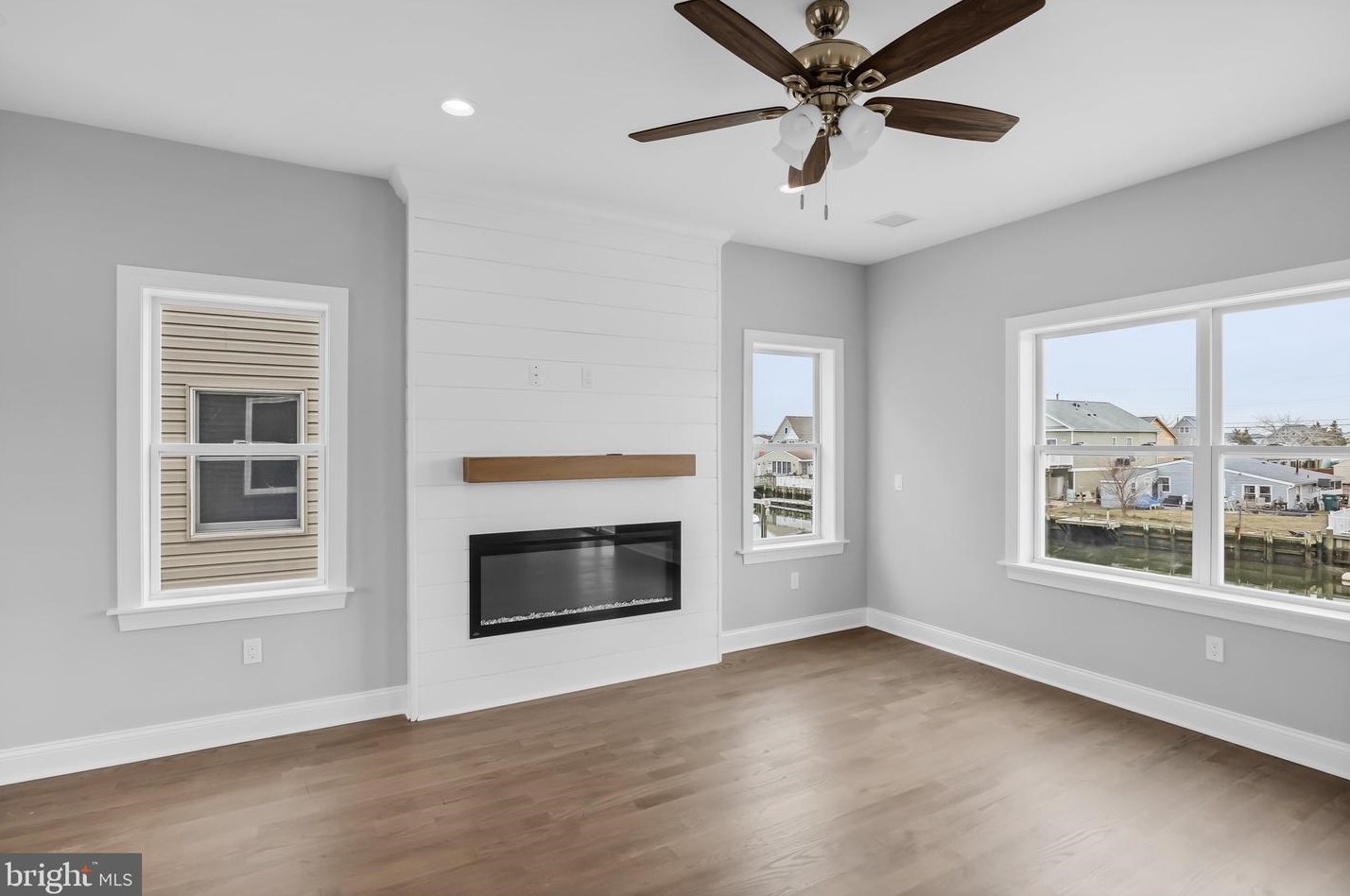 27 Brig Dr, Tuckerton NJ  08087-1618 exterior