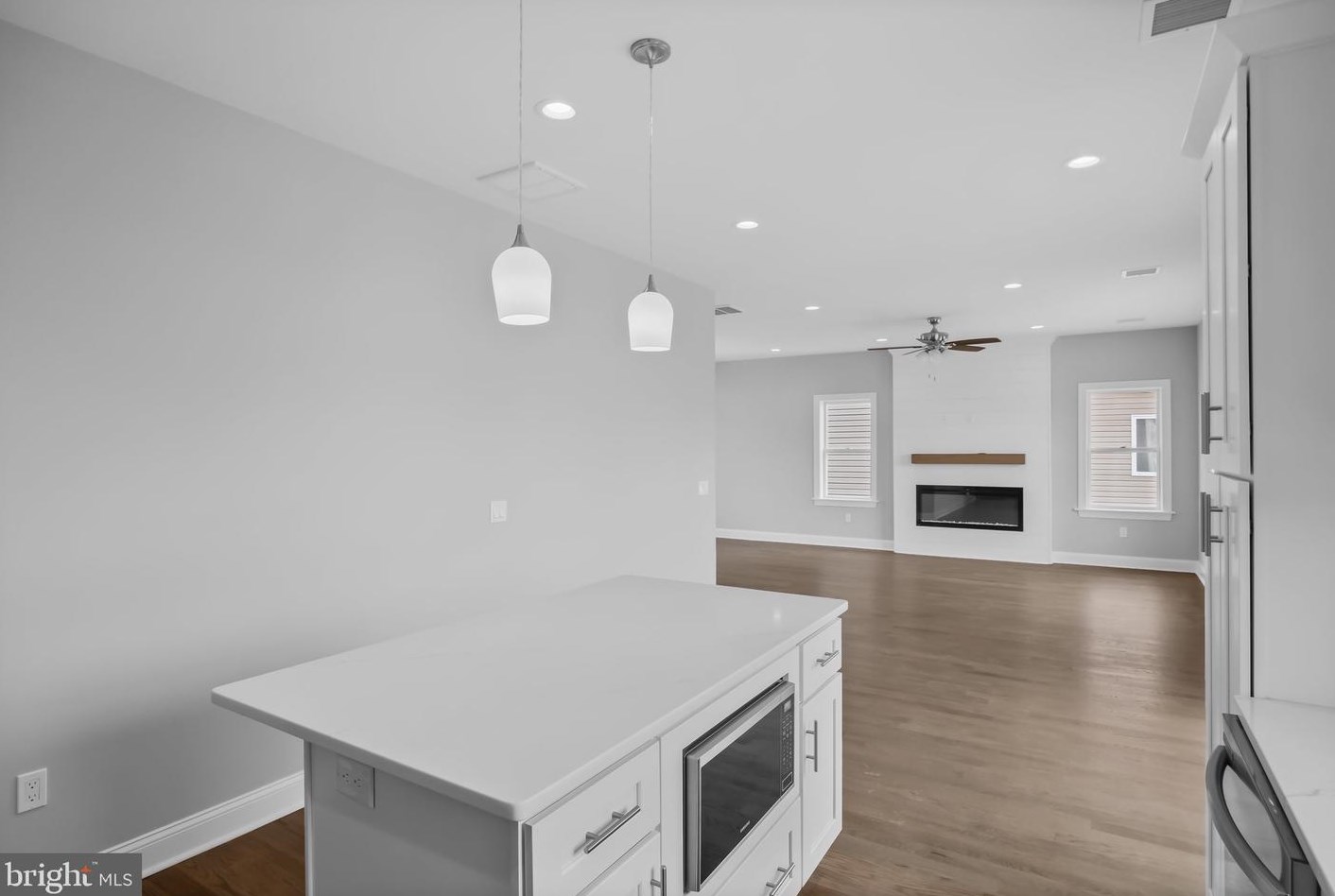 27 Brig Dr, Tuckerton NJ  08087-1618 exterior