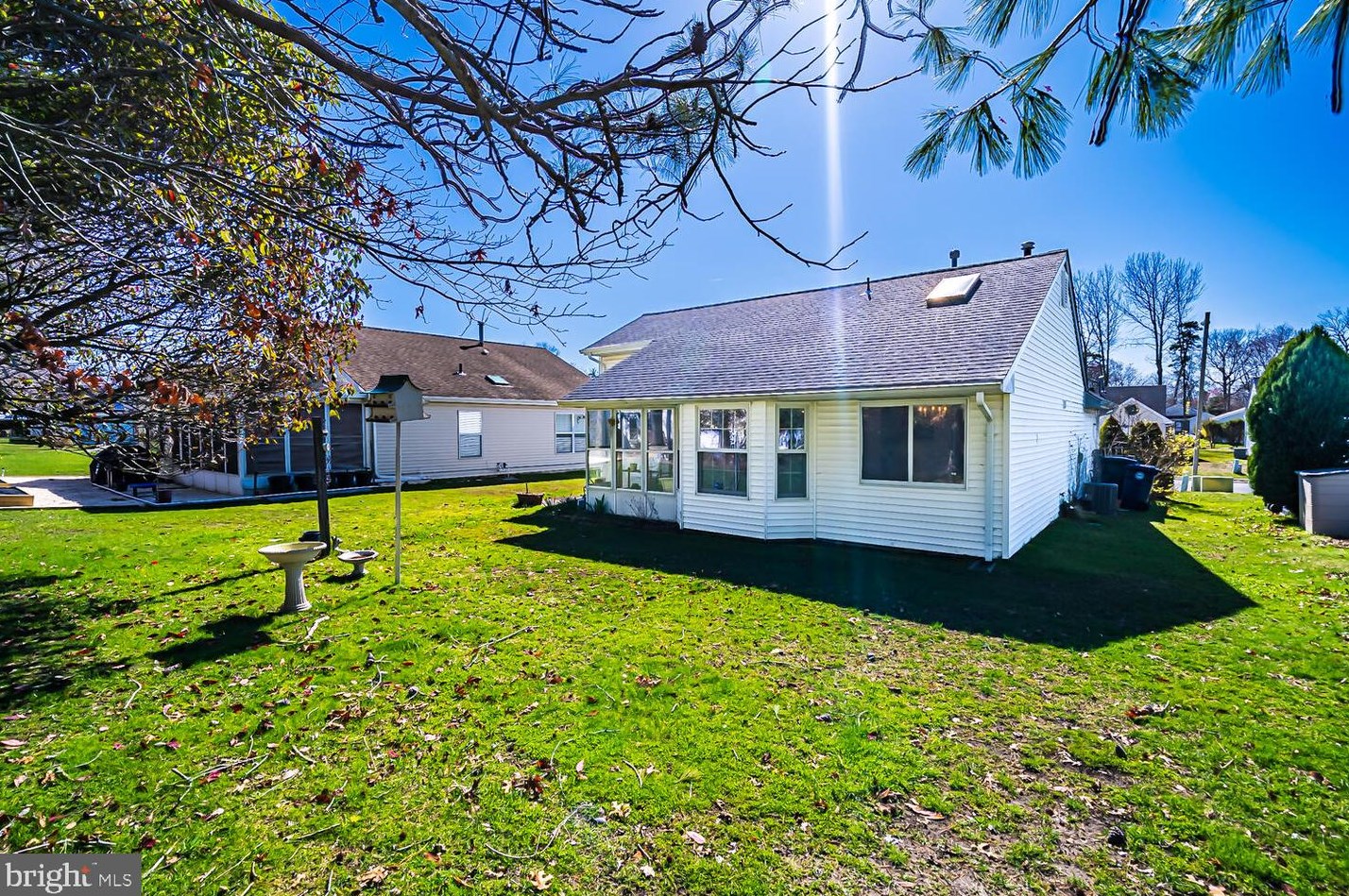 220 Mohican Ln, Tuckerton NJ  08087-1337 exterior