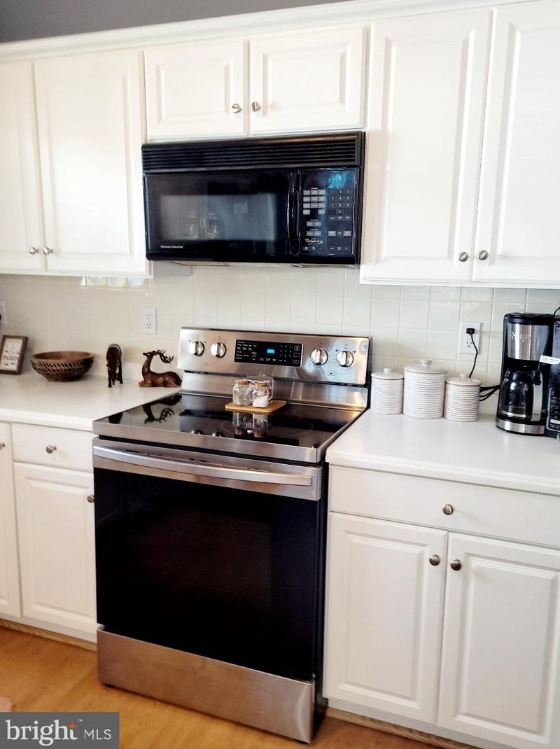 89 Briarwood Dr, Tuckerton NJ  08087-4007 exterior