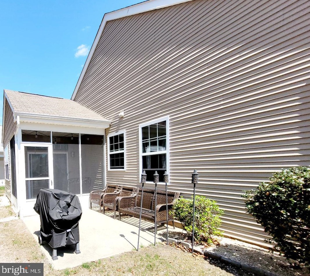 89 Briarwood Dr, Tuckerton NJ  08087-4007 exterior