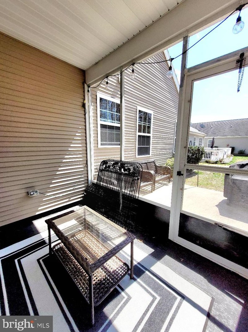 89 Briarwood Dr, Tuckerton NJ  08087-4007 exterior