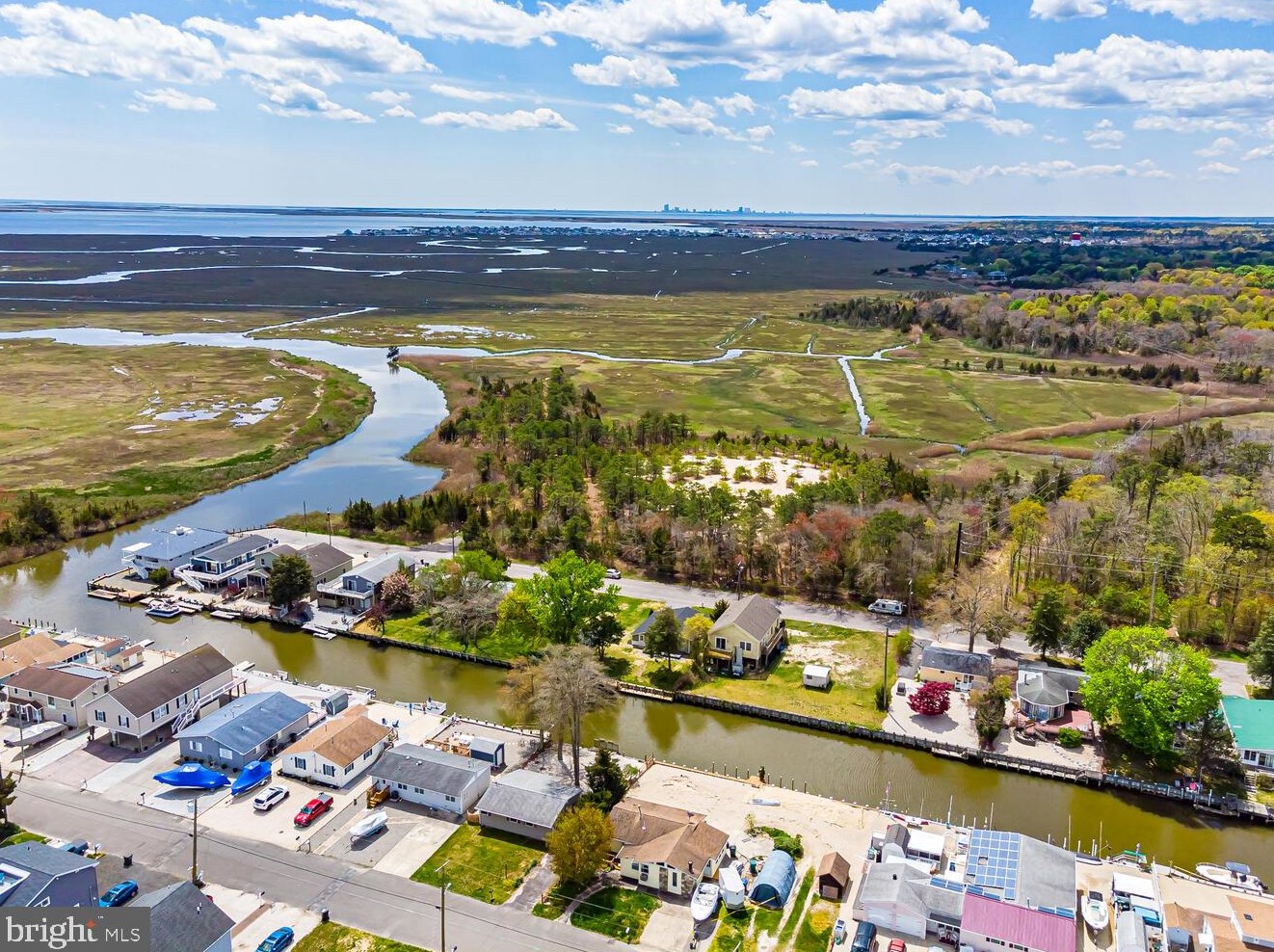 71 Admiral Dr, Tuckerton NJ  08087-2802 exterior