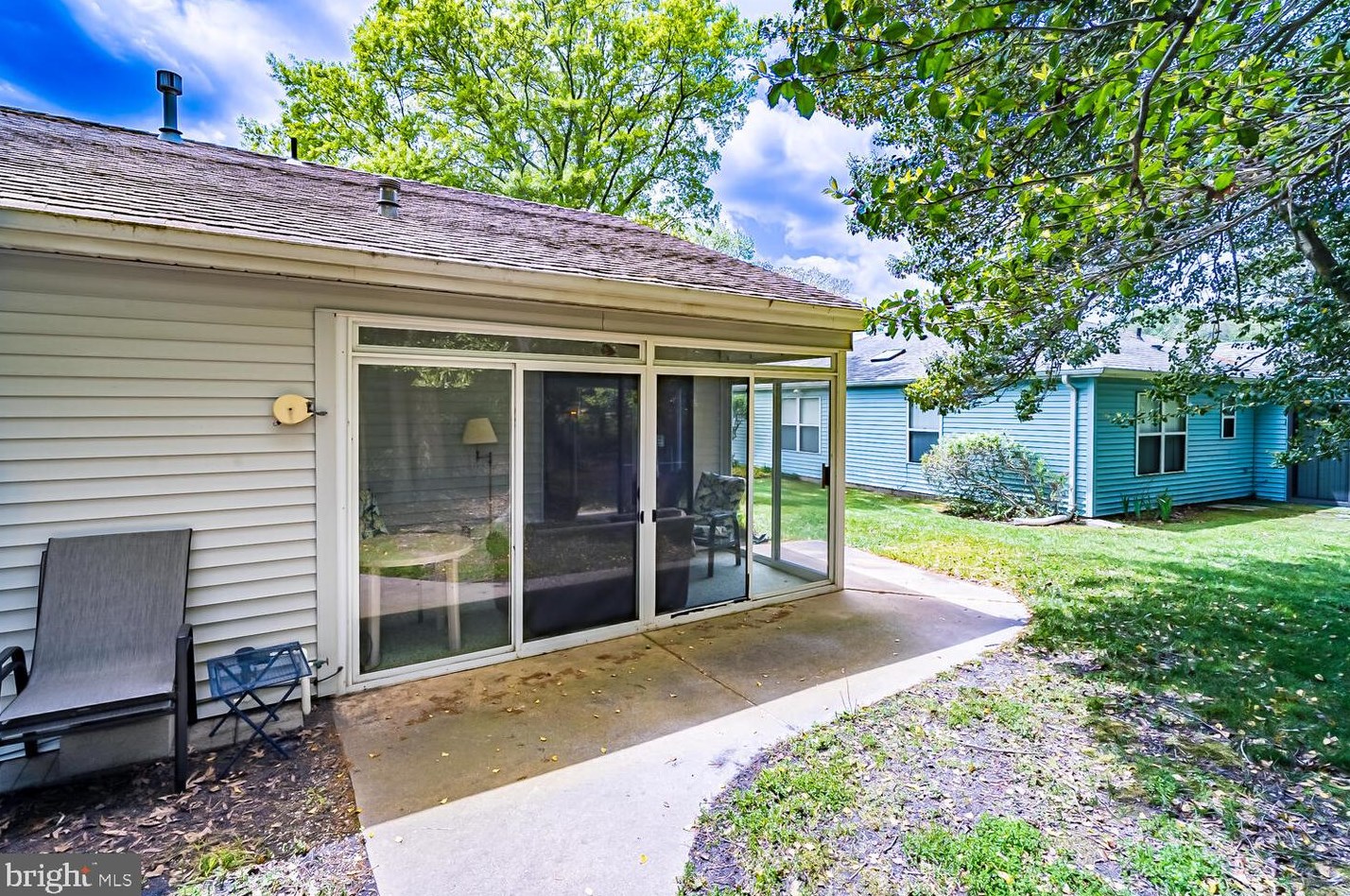 308 Lexington Dr, Tuckerton NJ  08087-1322 exterior