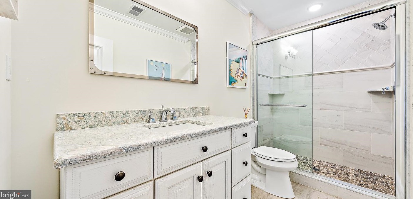 107 Jeanette Ave, Long Beach Township NJ  08008-3540 exterior