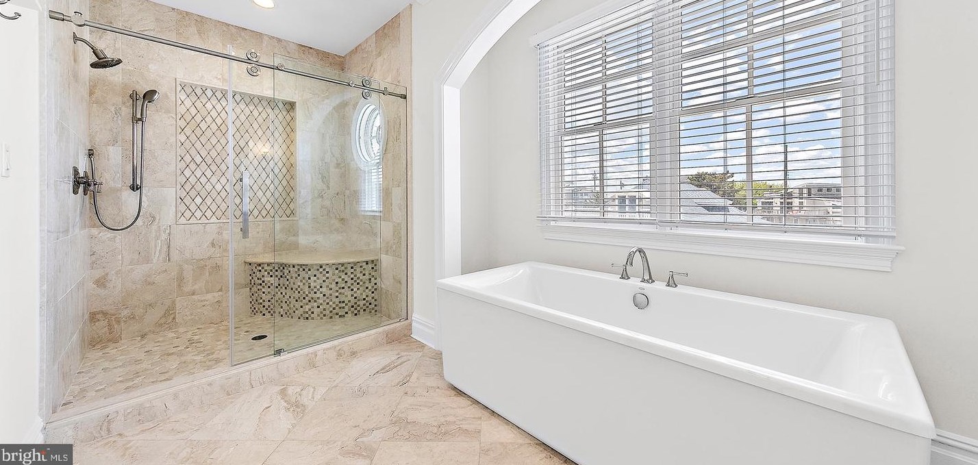 107 Jeanette Ave, Long Beach Township NJ  08008-3540 exterior
