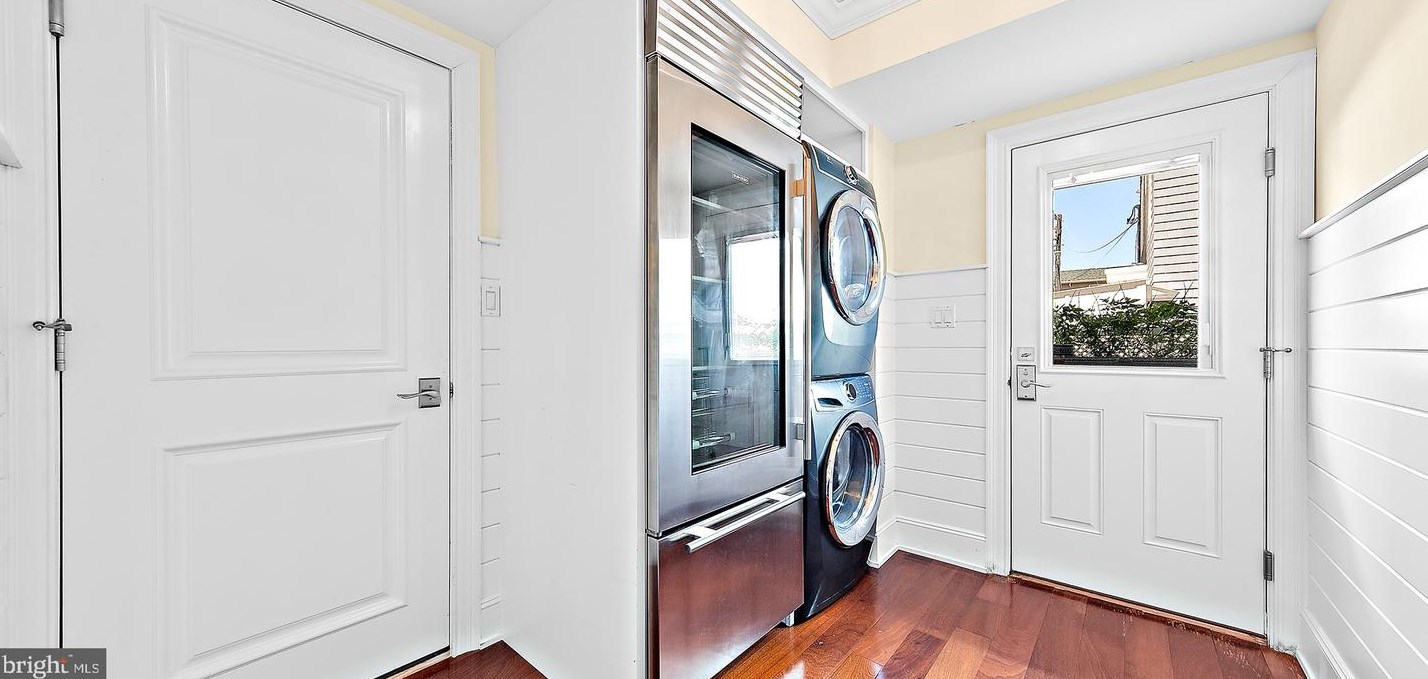 107 Jeanette Ave, Long Beach Township NJ  08008-3540 exterior