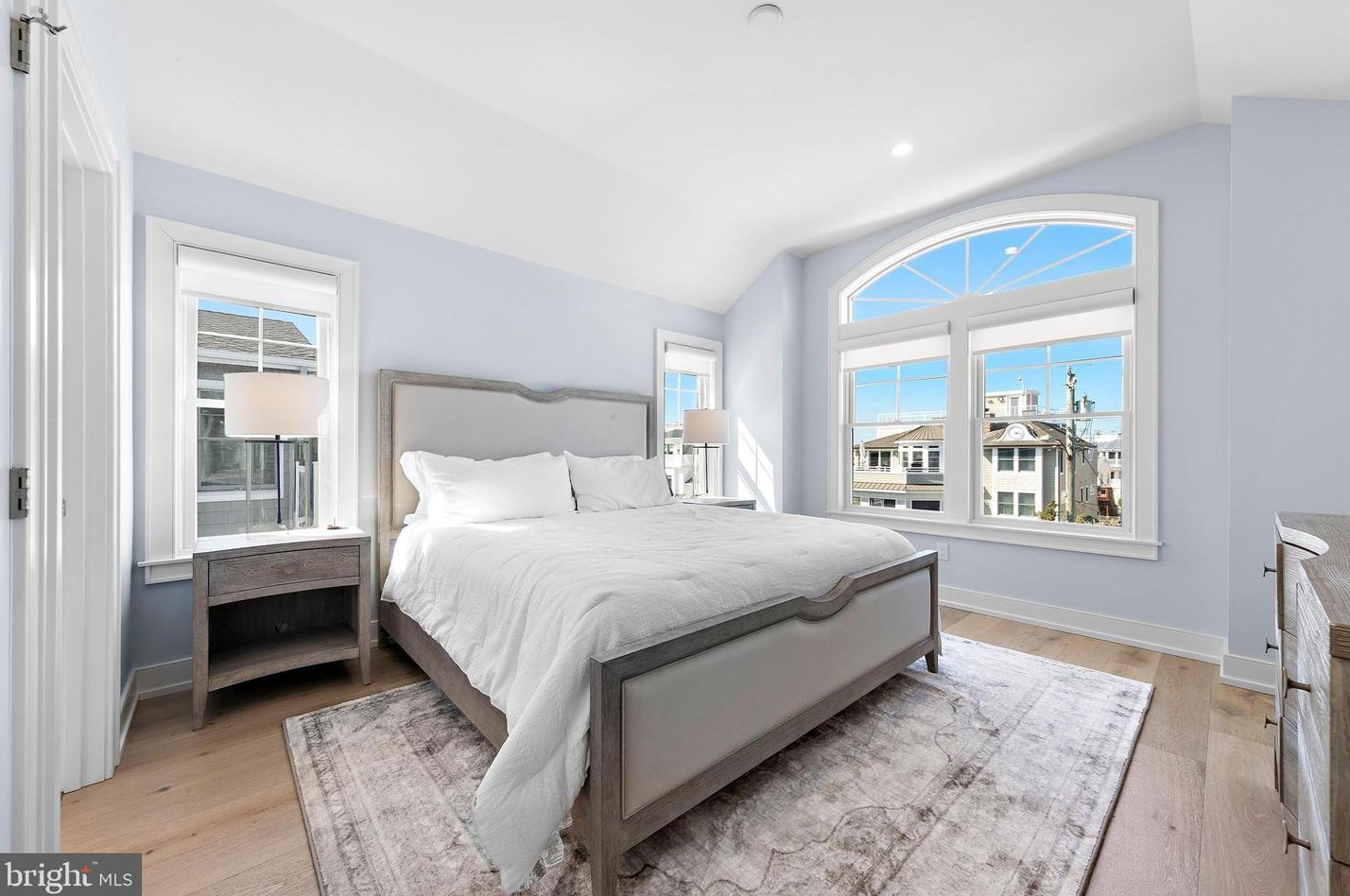 10 Pershing Ave, Long Beach Township NJ  08008-1040 exterior