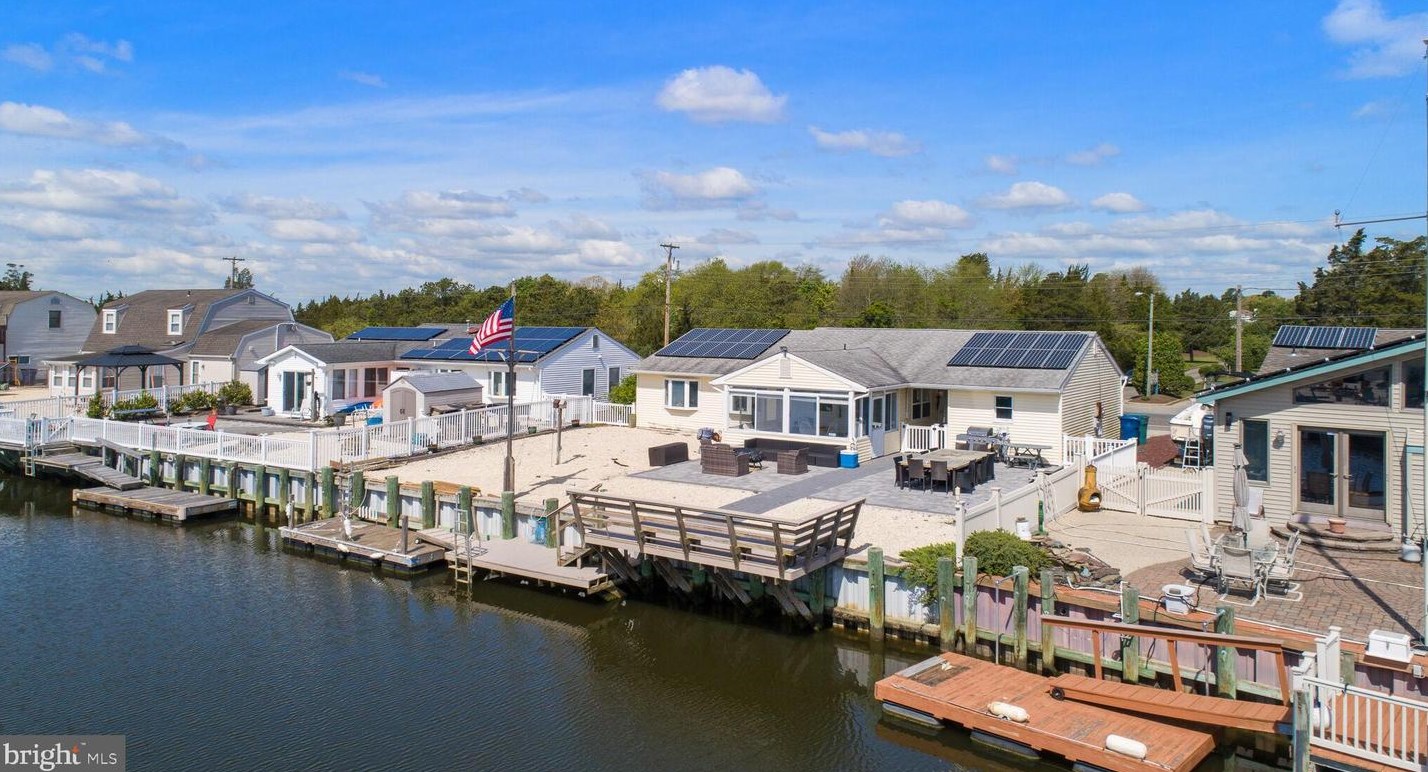 1369 Radio Rd, Tuckerton NJ  08087-1009 exterior