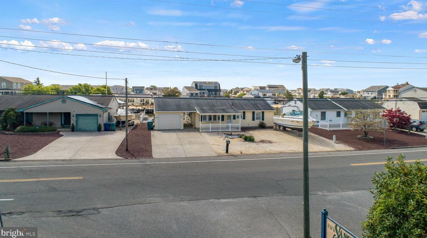 1369 Radio Rd, Tuckerton NJ  08087-1009 exterior