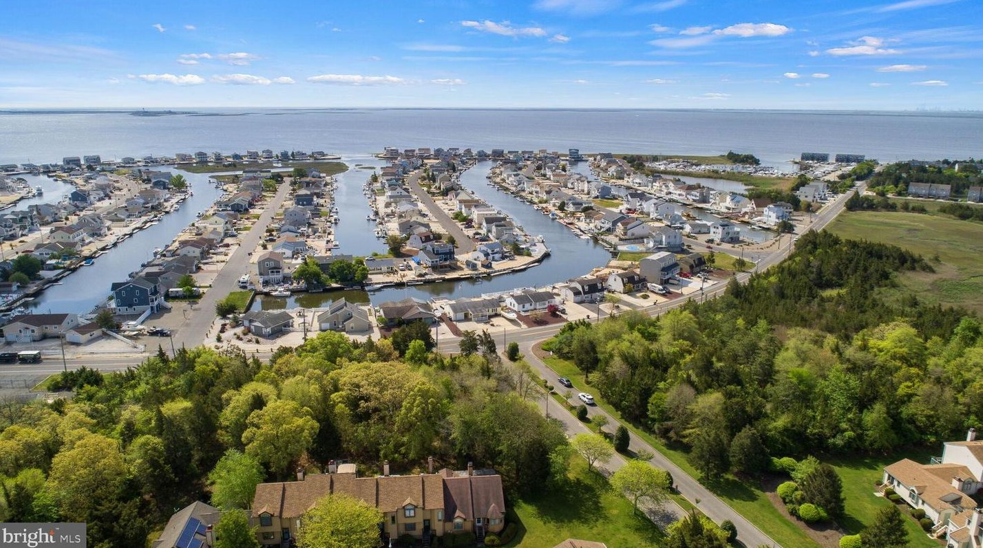 1369 Radio Rd, Tuckerton NJ  08087-1009 exterior