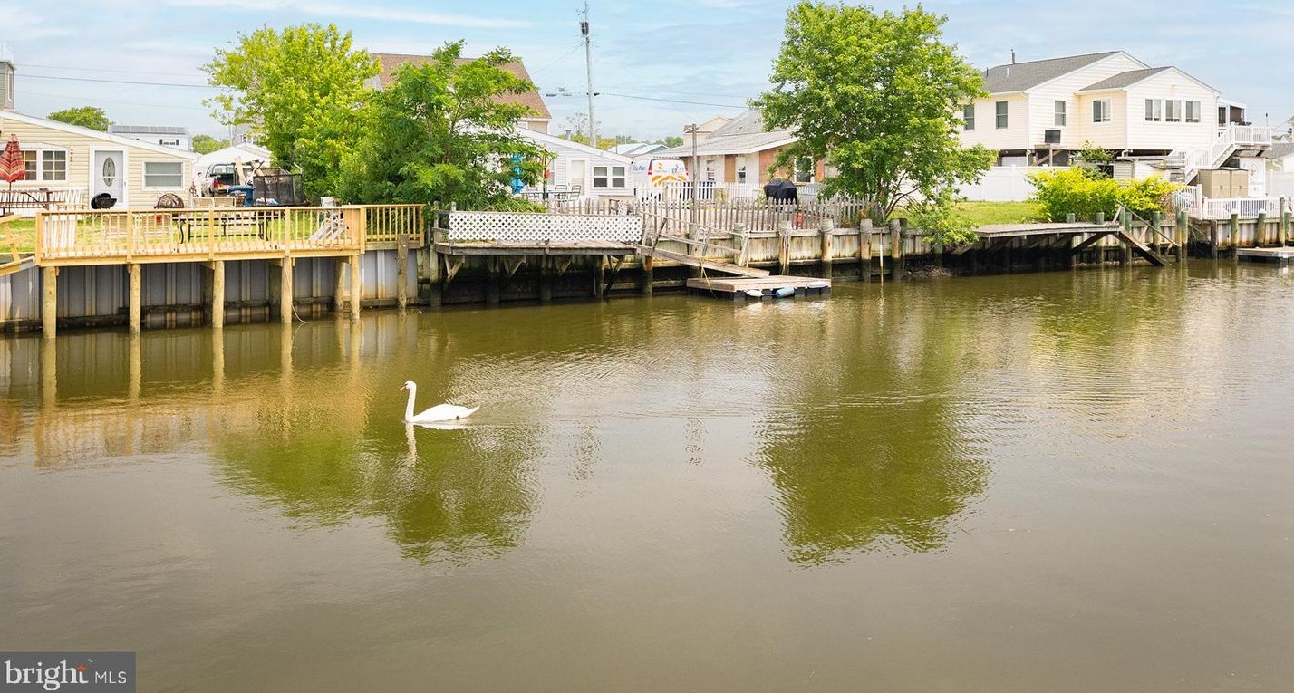 109 Dory Dr, Tuckerton NJ  08087-1621 exterior