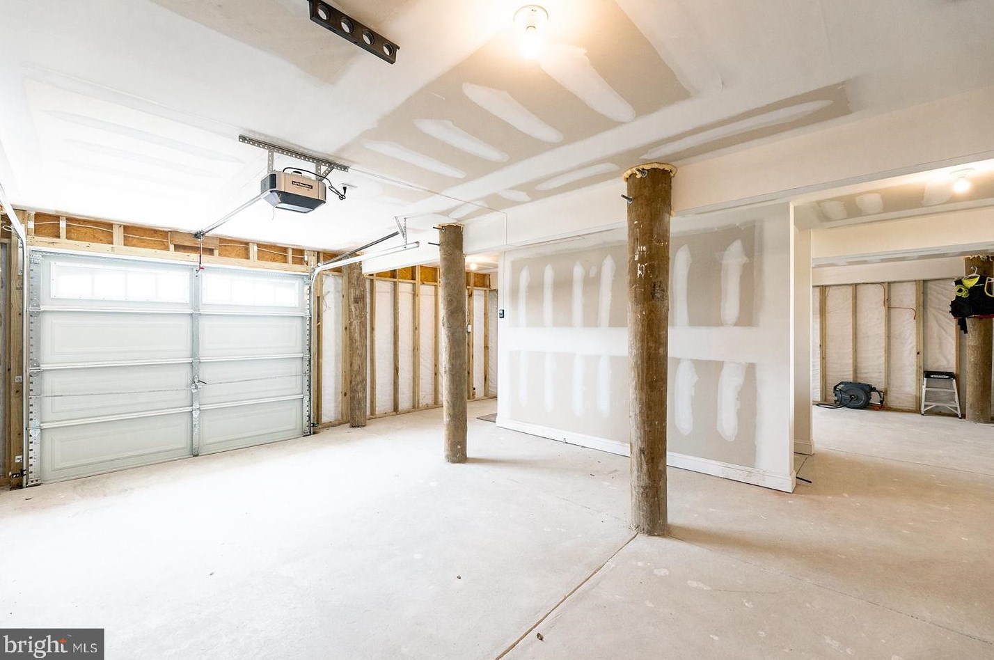 109 Dory Dr, Tuckerton NJ  08087-1621 exterior