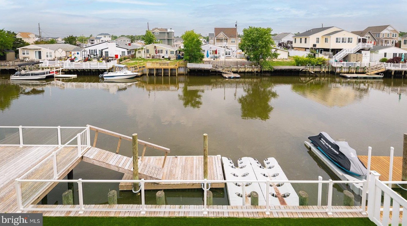 109 Dory Dr, Tuckerton NJ  08087-1619 exterior