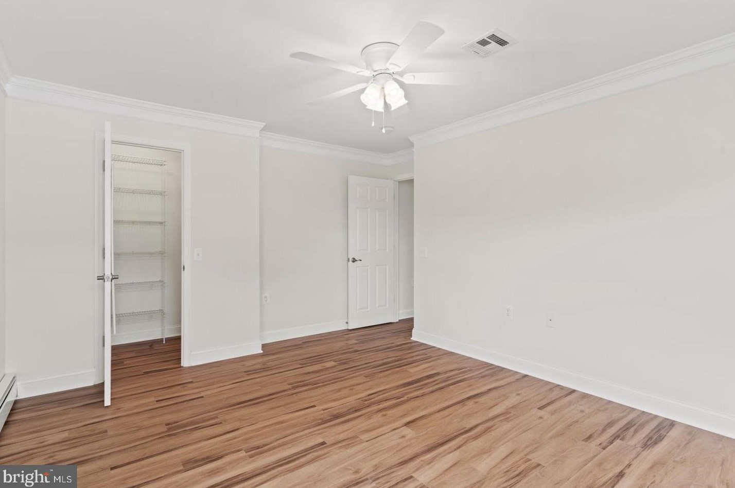 14 Olstins Ct, Toms River NJ 08757-6243 exterior