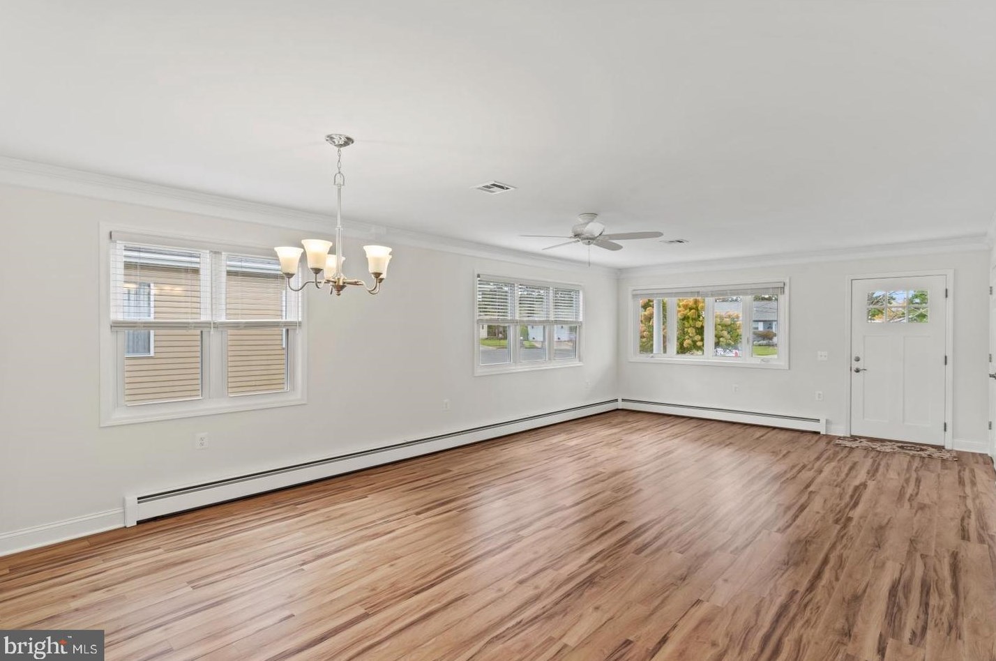 14 Olstins Ct, Toms River NJ 08757-6243 exterior