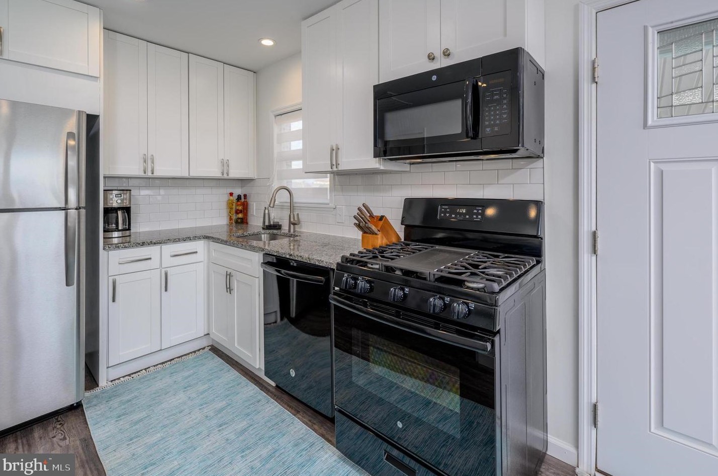 41 Los Angeles Dr, Tuckerton NJ  08087-1211 exterior