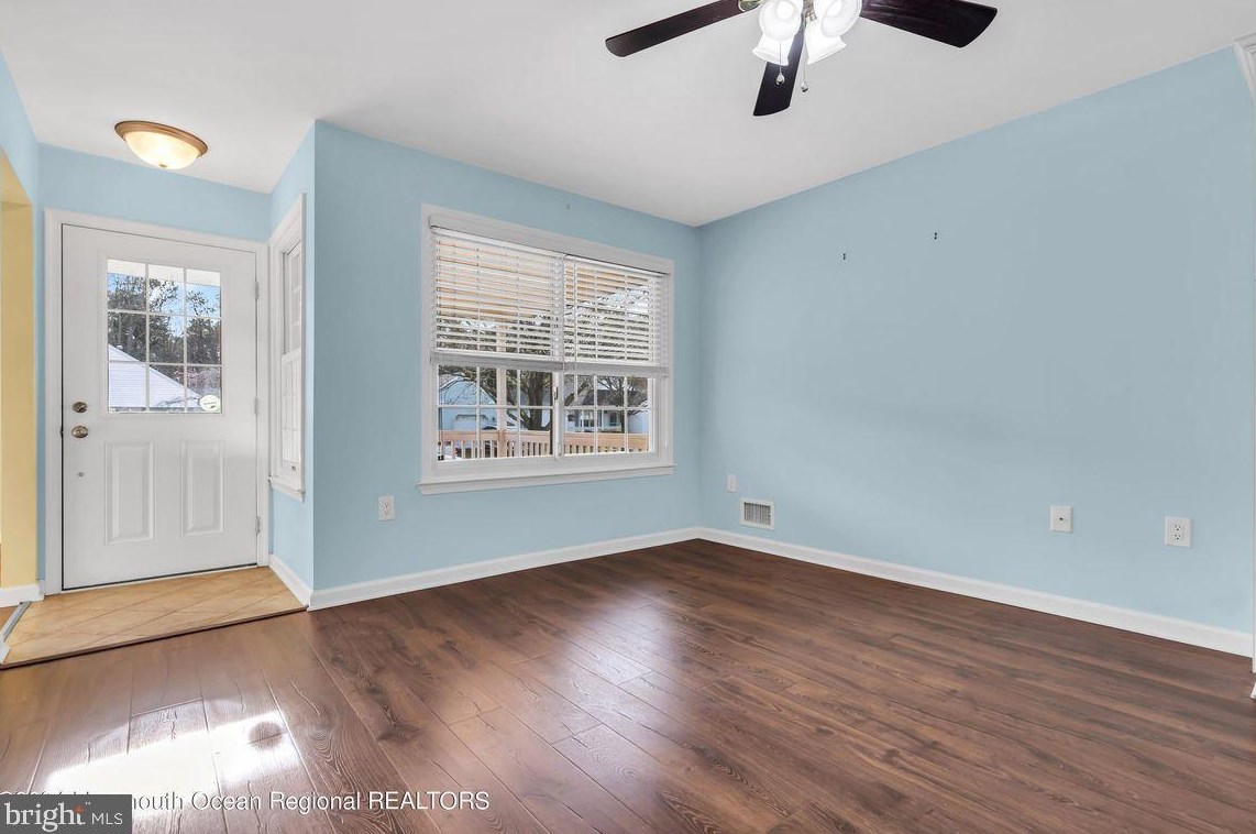 2342 Mount Hood Ln, Toms River NJ  08753-1521 exterior