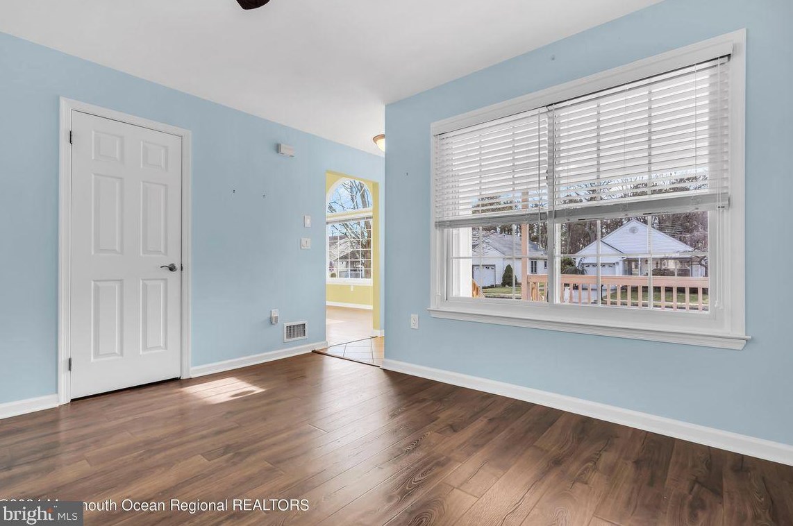 2342 Mount Hood Ln, Toms River NJ  08753-1521 exterior