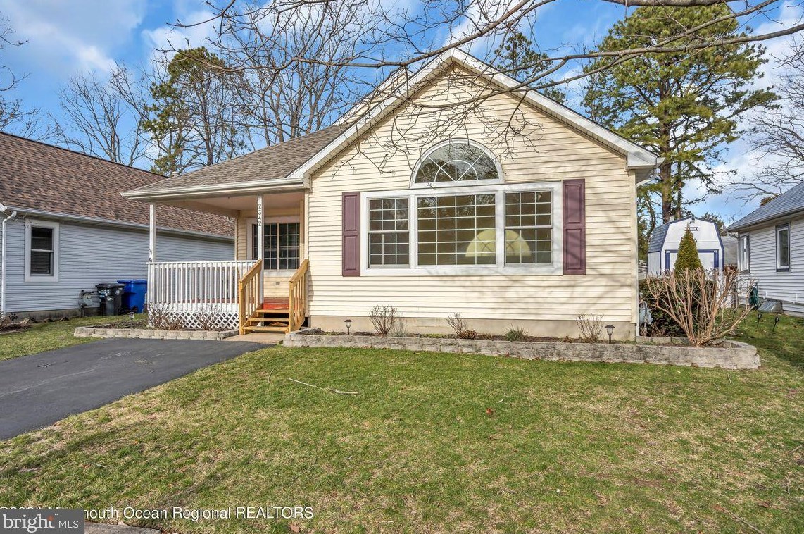 2342 Mount Hood Ln, Toms River NJ  08753-1521 exterior