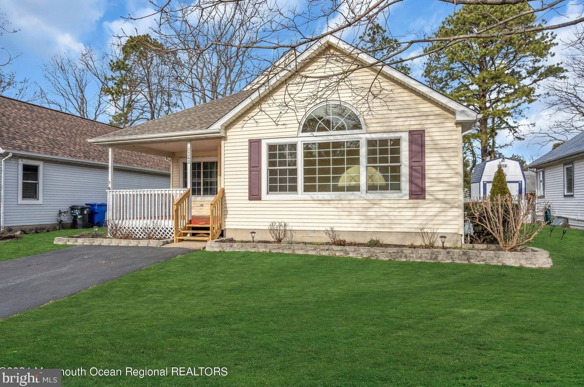 2342 Mount Hood Ln, Toms River NJ  08753-1521 exterior