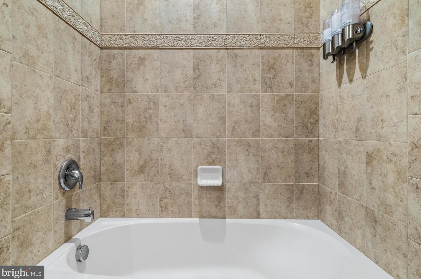105 Newport Way, Tuckerton NJ  08087-3644 exterior