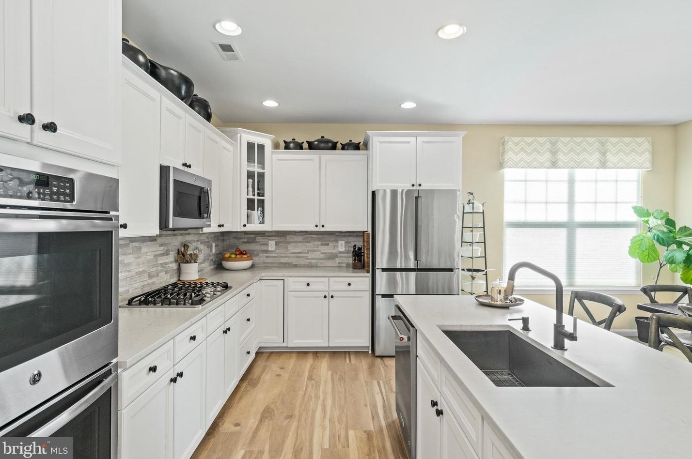 105 Newport Way, Tuckerton NJ  08087-3644 exterior