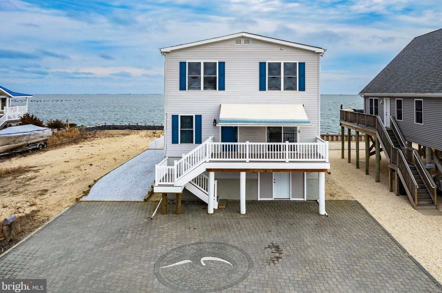 250 Heron Rd, Tuckerton NJ  08087-2410 exterior