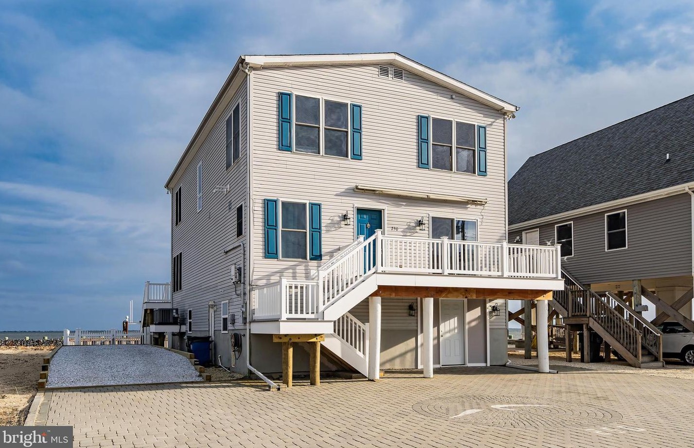 250 Heron Rd, Tuckerton NJ  08087-2410 exterior
