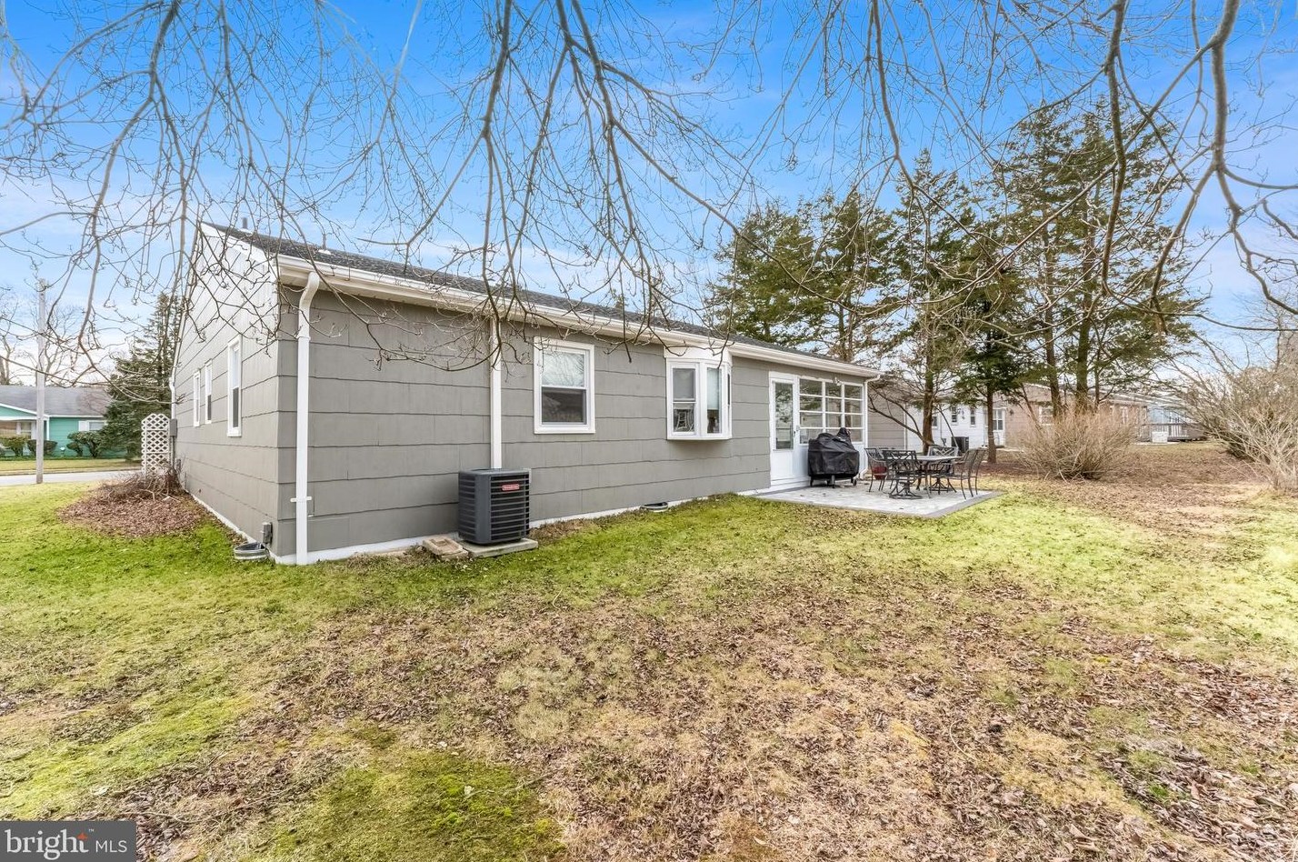 174 Westbrook Dr, Toms River NJ  08757-4733 exterior
