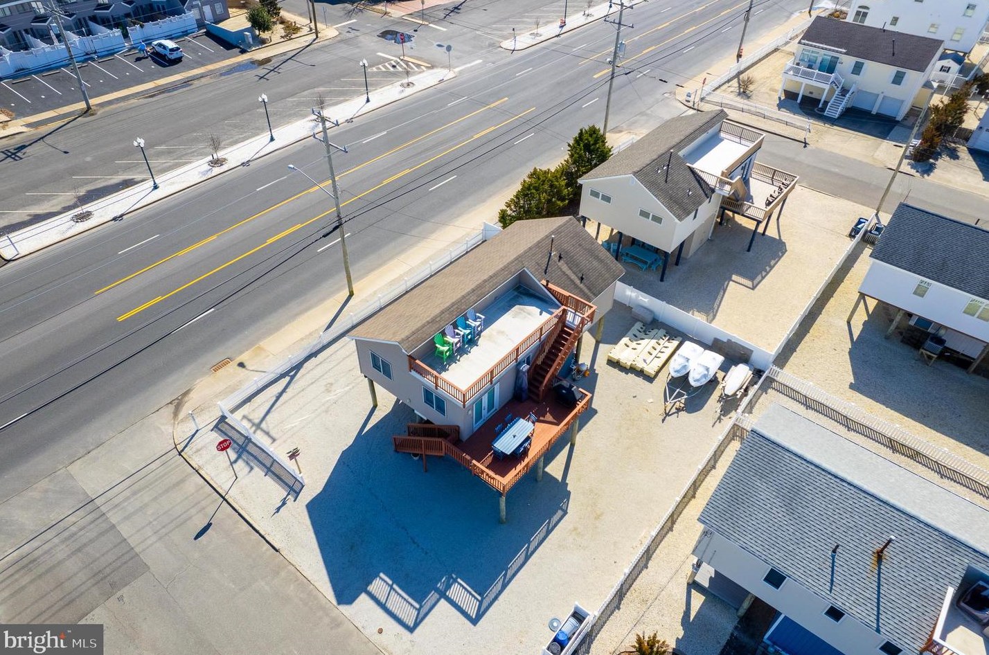 2 Connecticut Ave, Long Beach Township NJ  08008-3413 exterior