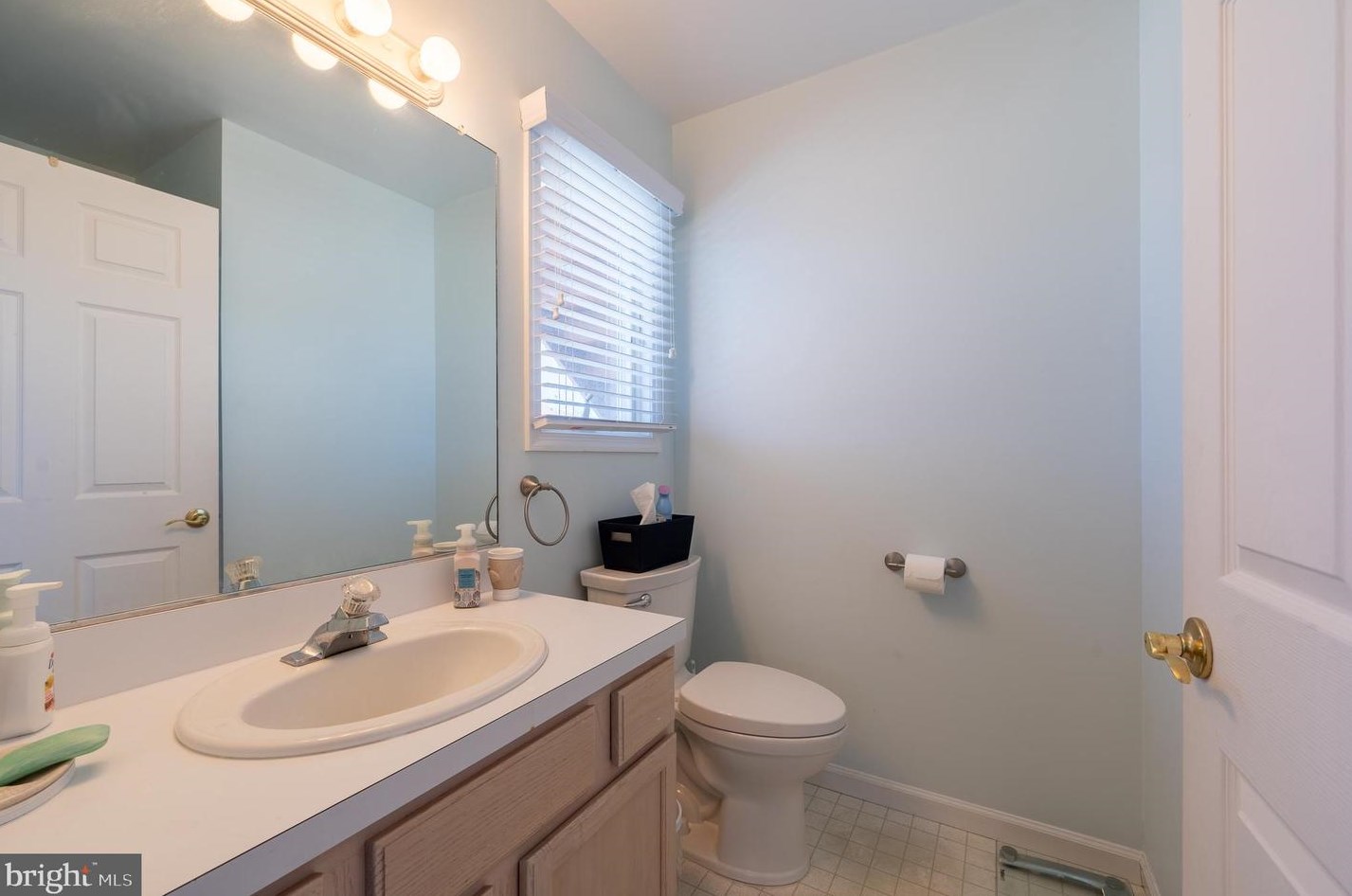 2 Connecticut Ave, Long Beach Township NJ  08008-3413 exterior