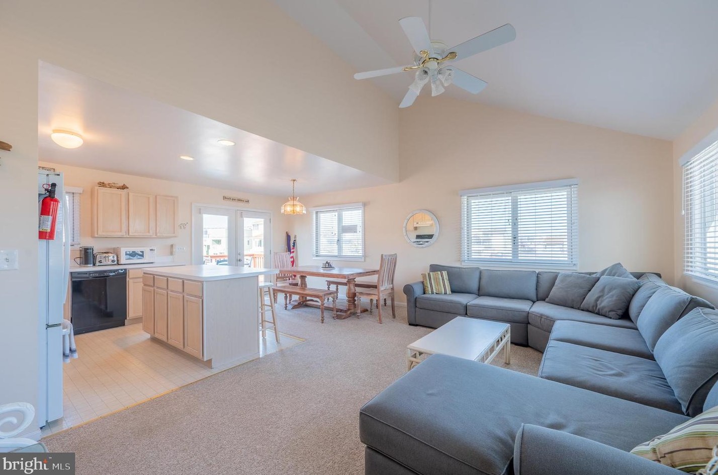 2 Connecticut Ave, Long Beach Township NJ  08008-3413 exterior