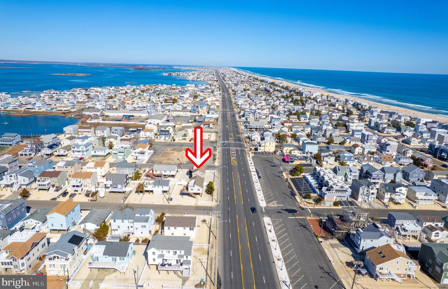 2 Connecticut Ave, Long Beach Township NJ  08008-3413 exterior