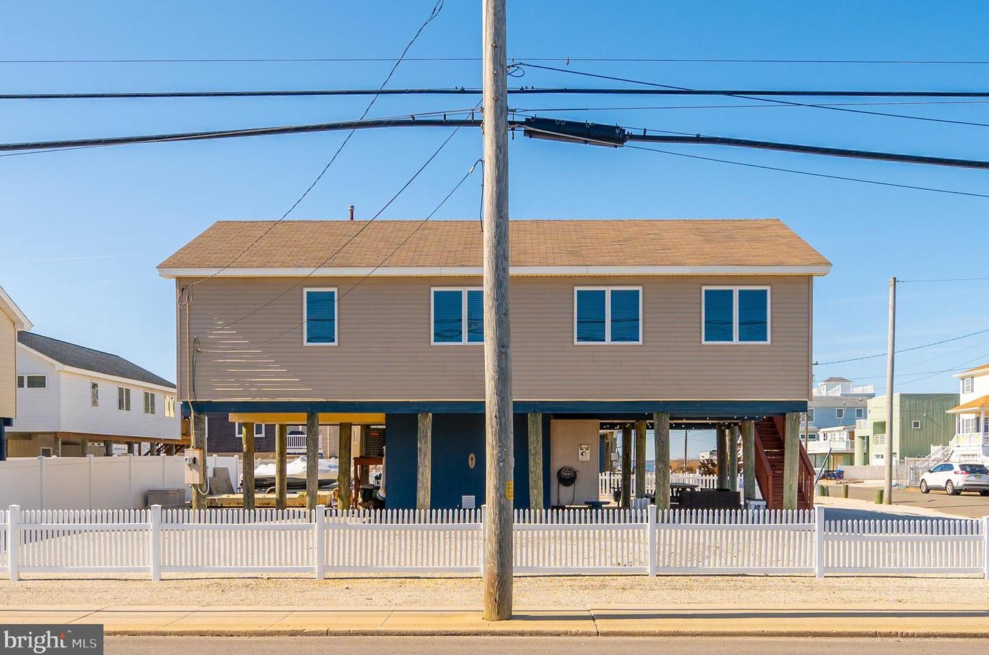 2 Connecticut Ave, Long Beach Township NJ  08008-3413 exterior