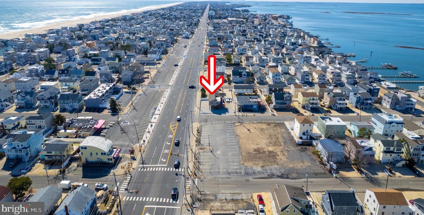 2 Connecticut Ave, Long Beach Township NJ  08008-3413 exterior