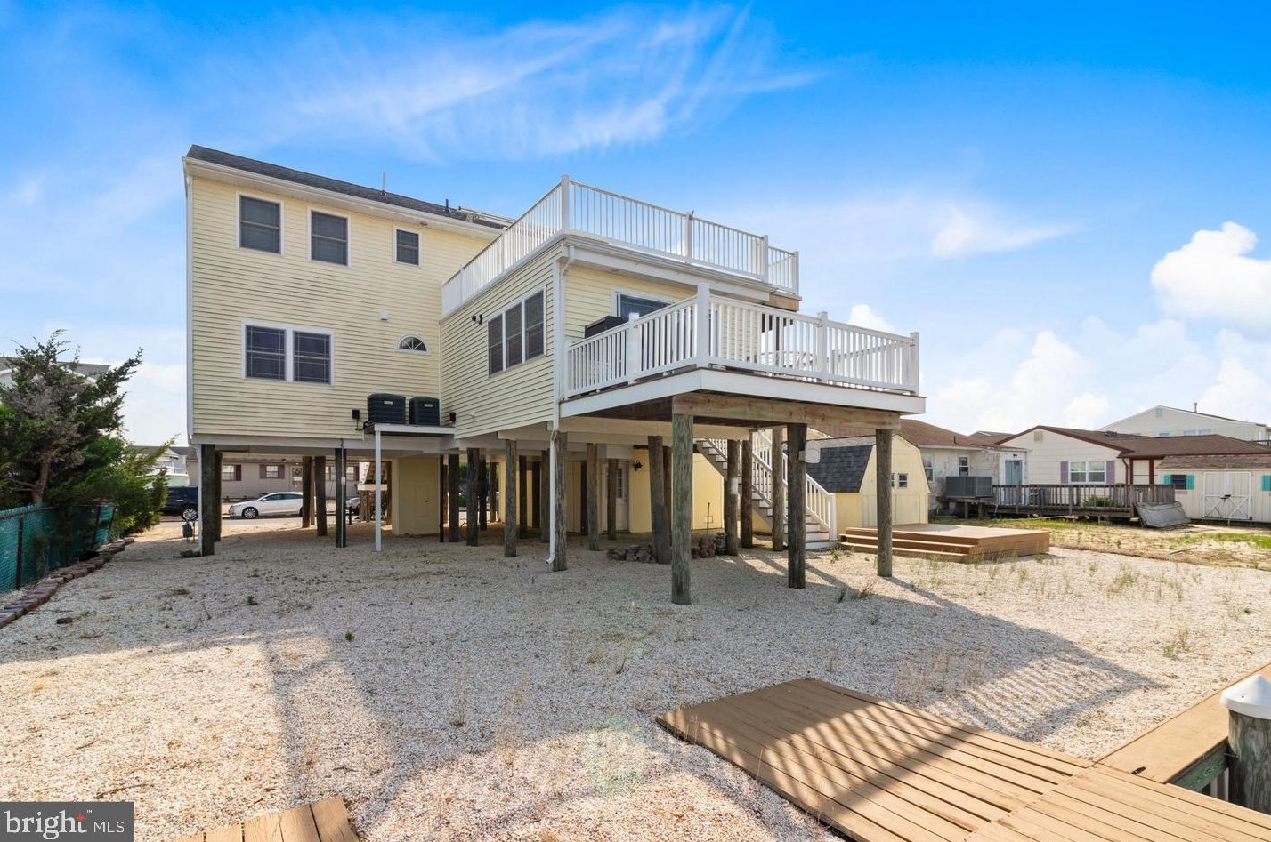 15 Louisiana Dr, Tuckerton NJ  08087-1021 exterior