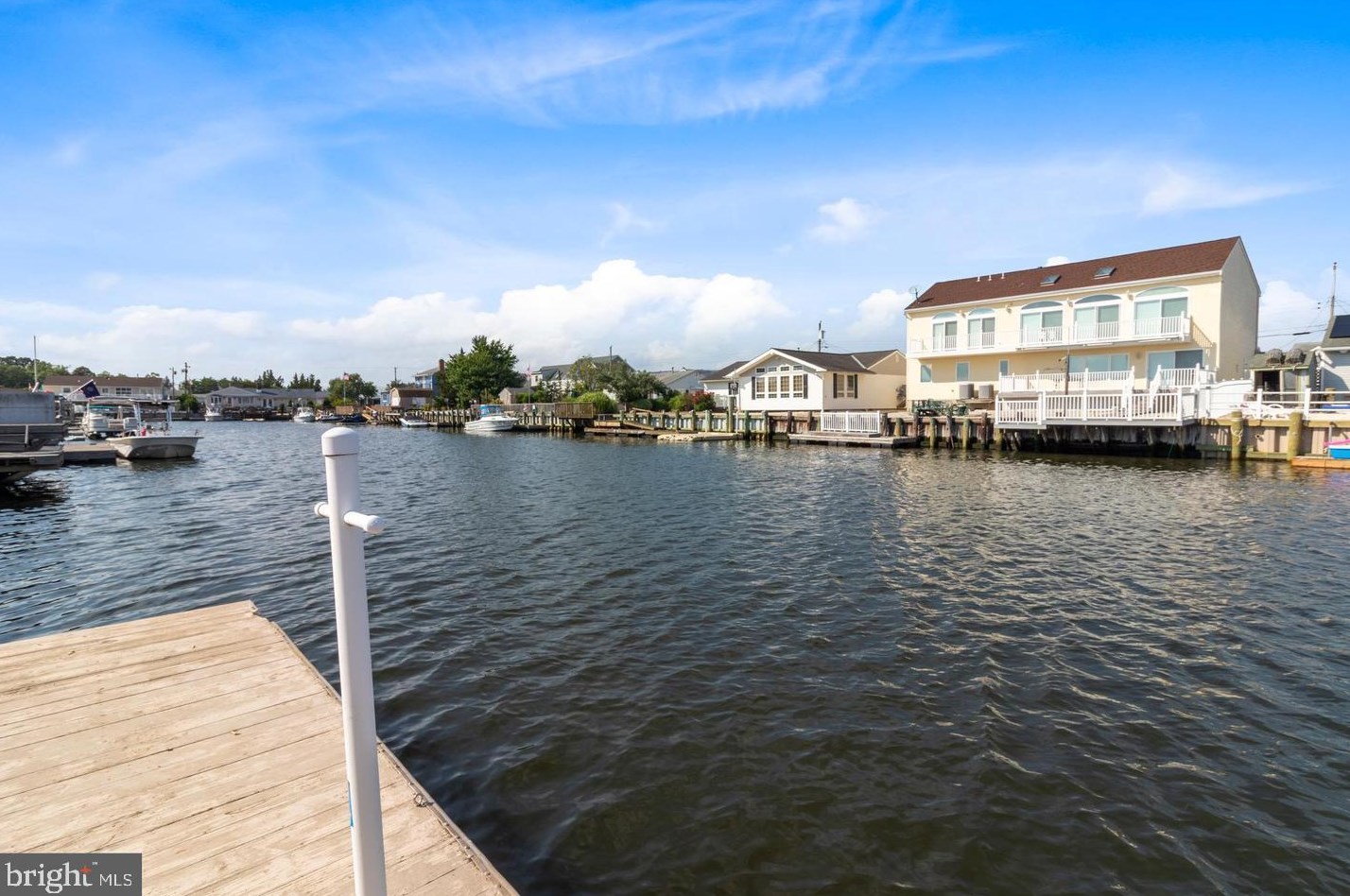15 Louisiana Dr, Tuckerton NJ  08087-1021 exterior