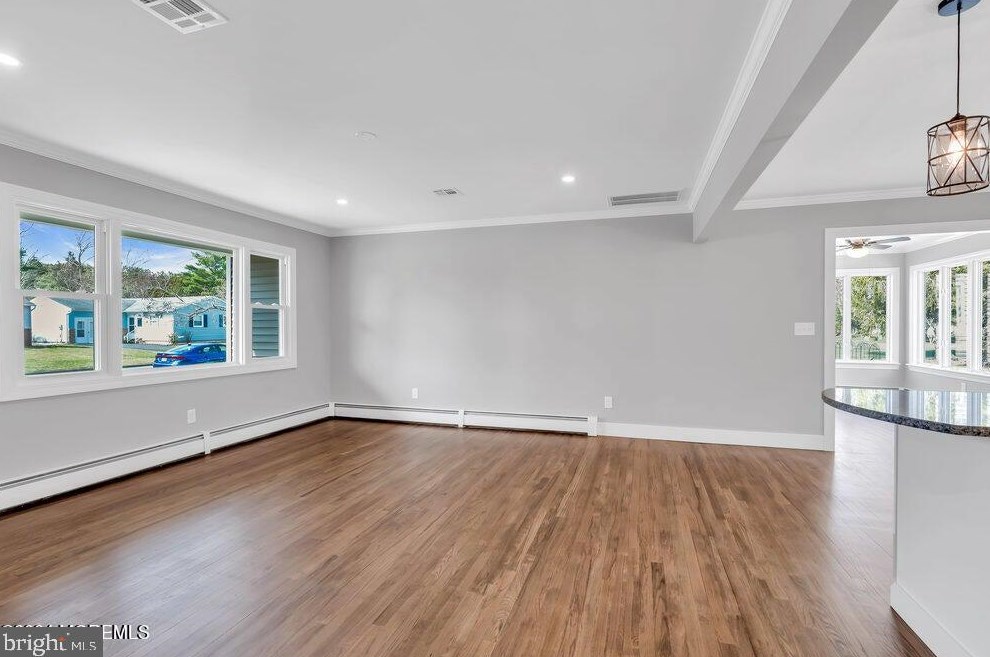 22 Edinburgh Dr, Toms River NJ  08757-4510 exterior